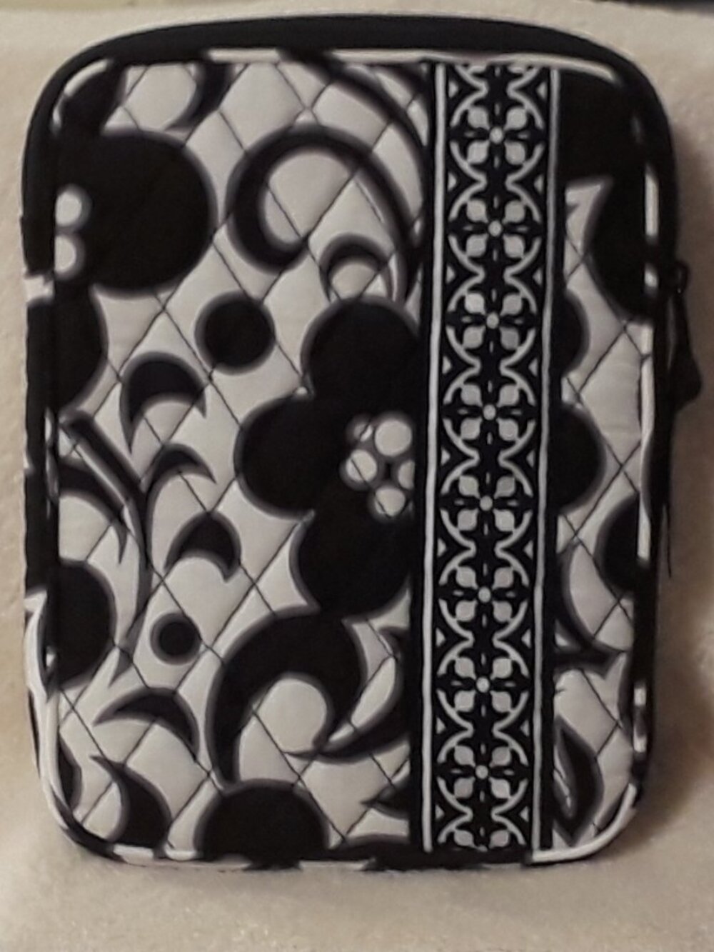 Vera Bradley Small Tablet e-Reader Sleeve, Quilted, Zip Case Black White Floral